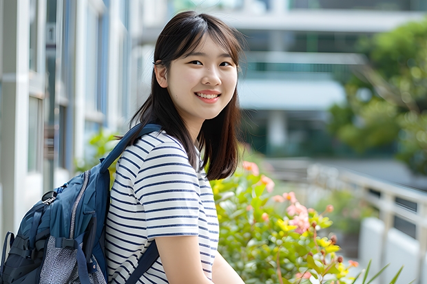 东北大学秦皇岛分校各专业历年在山西招生人数 学费多少钱